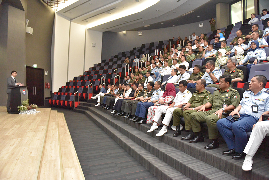 AWARENESS BRIEFING ON INFORMATION TECHNOLOGY SECURITY AND THREATS OF MOBILE PHONES